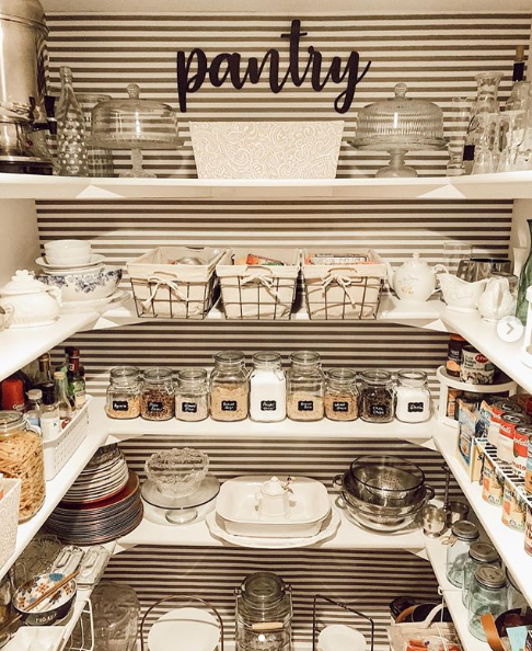 pantry1