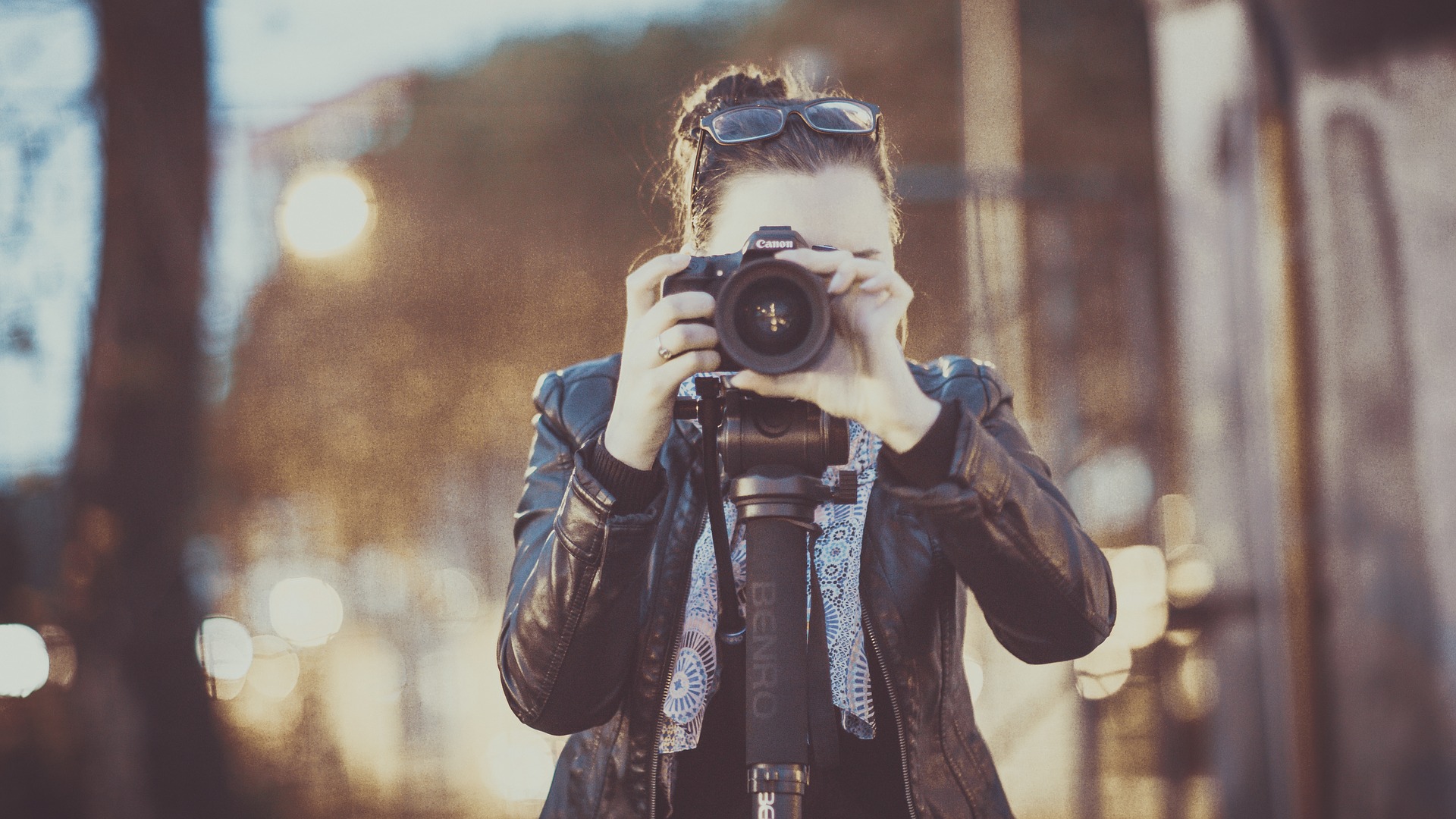 photographer-2179204_1920